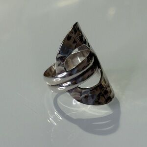 325 silver Hammered Ring size 7